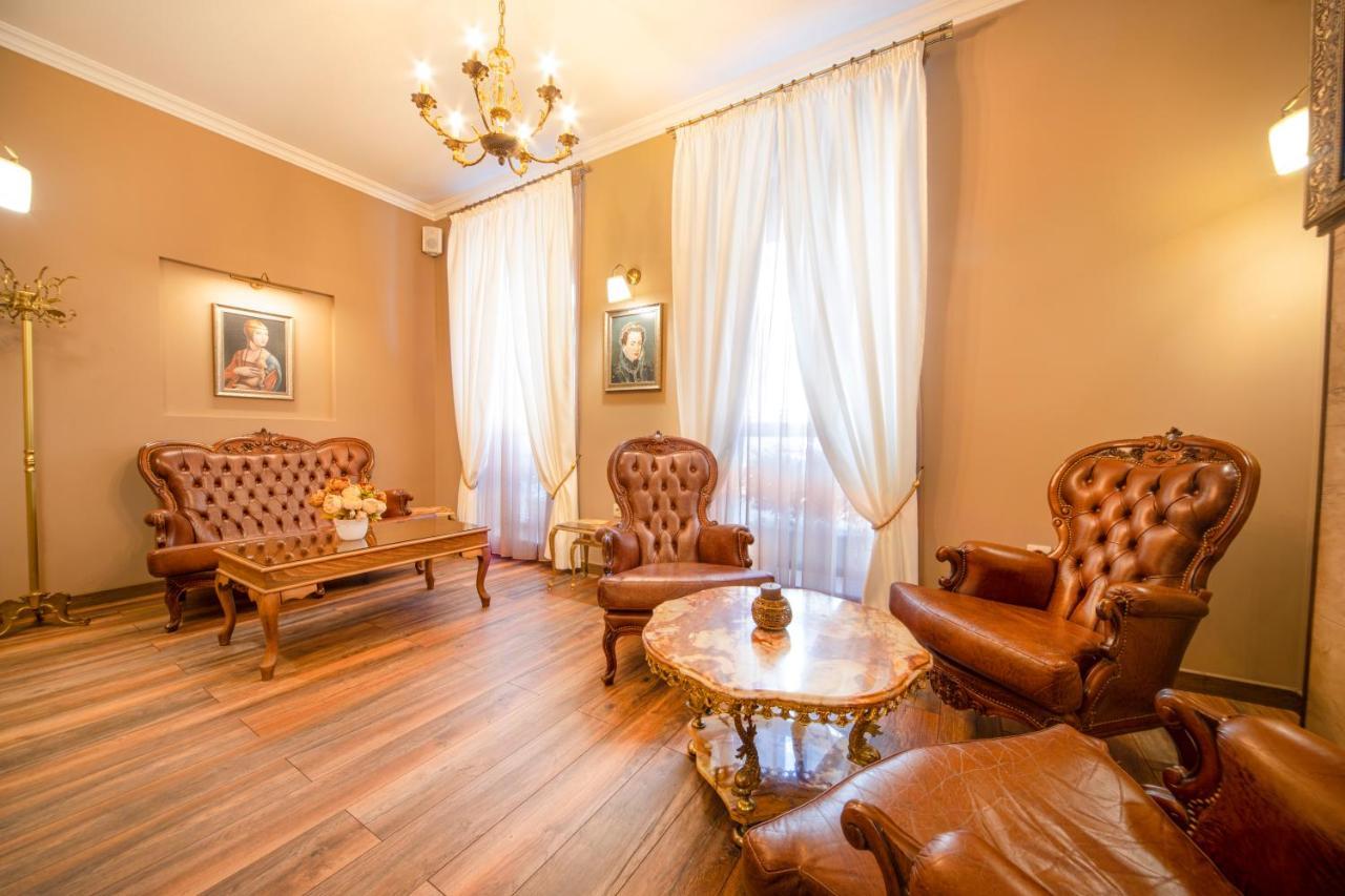 Hotel Antique - Free Private Parking Płowdiw Zewnętrze zdjęcie