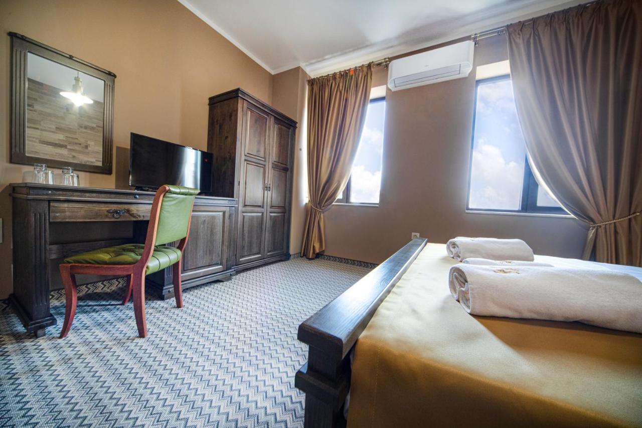 Hotel Antique - Free Private Parking Płowdiw Zewnętrze zdjęcie
