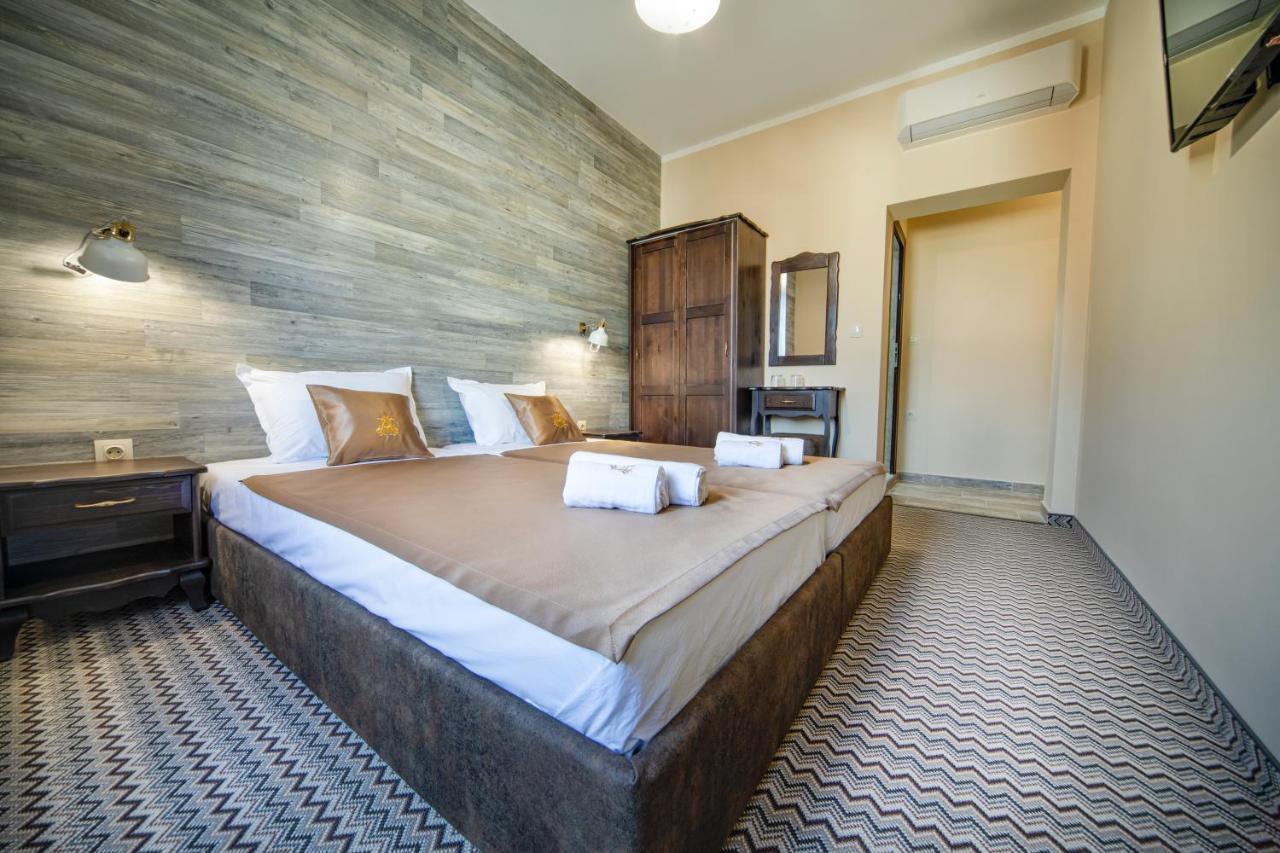 Hotel Antique - Free Private Parking Płowdiw Zewnętrze zdjęcie